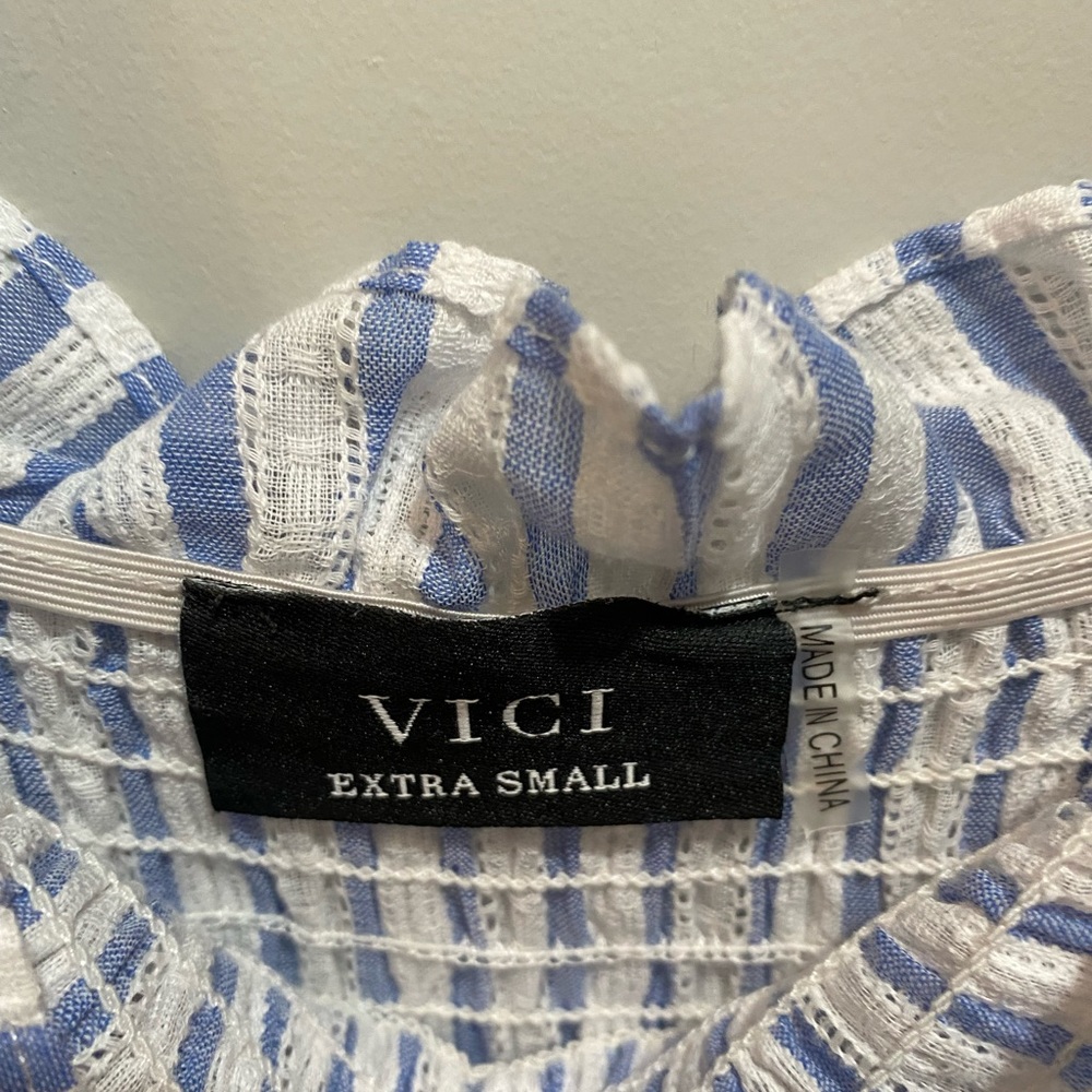 VICI tie strap, smocked style beach maxi dress blue & white stripped dress XS - Picture 2 of 4